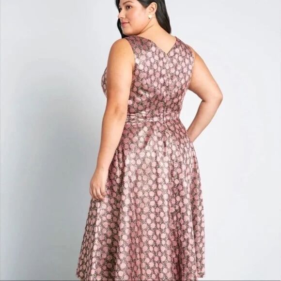 ModCloth That’s My Gala Fit and Flare Dress Size 24 - Picture 5 of 14